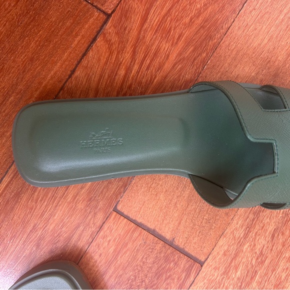 Hermes Oran green sandals, great condition!!! - Picture 10 of 12